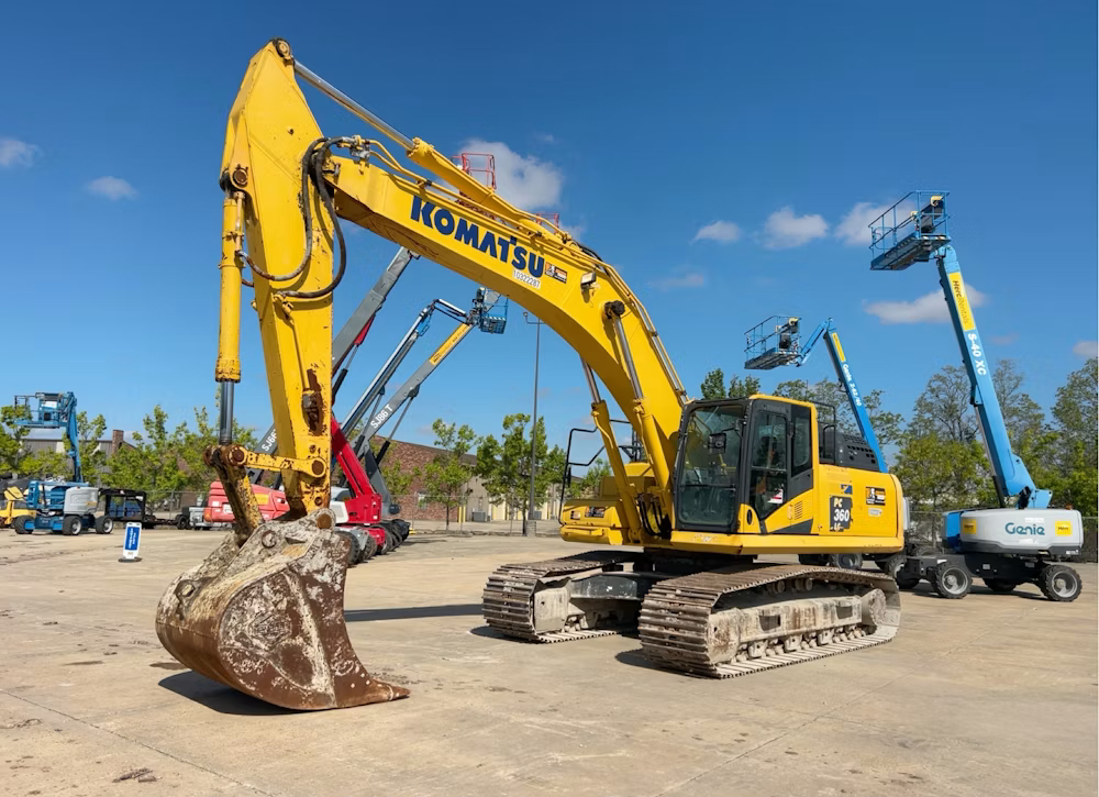 2022 Komatsu PC360LC-11