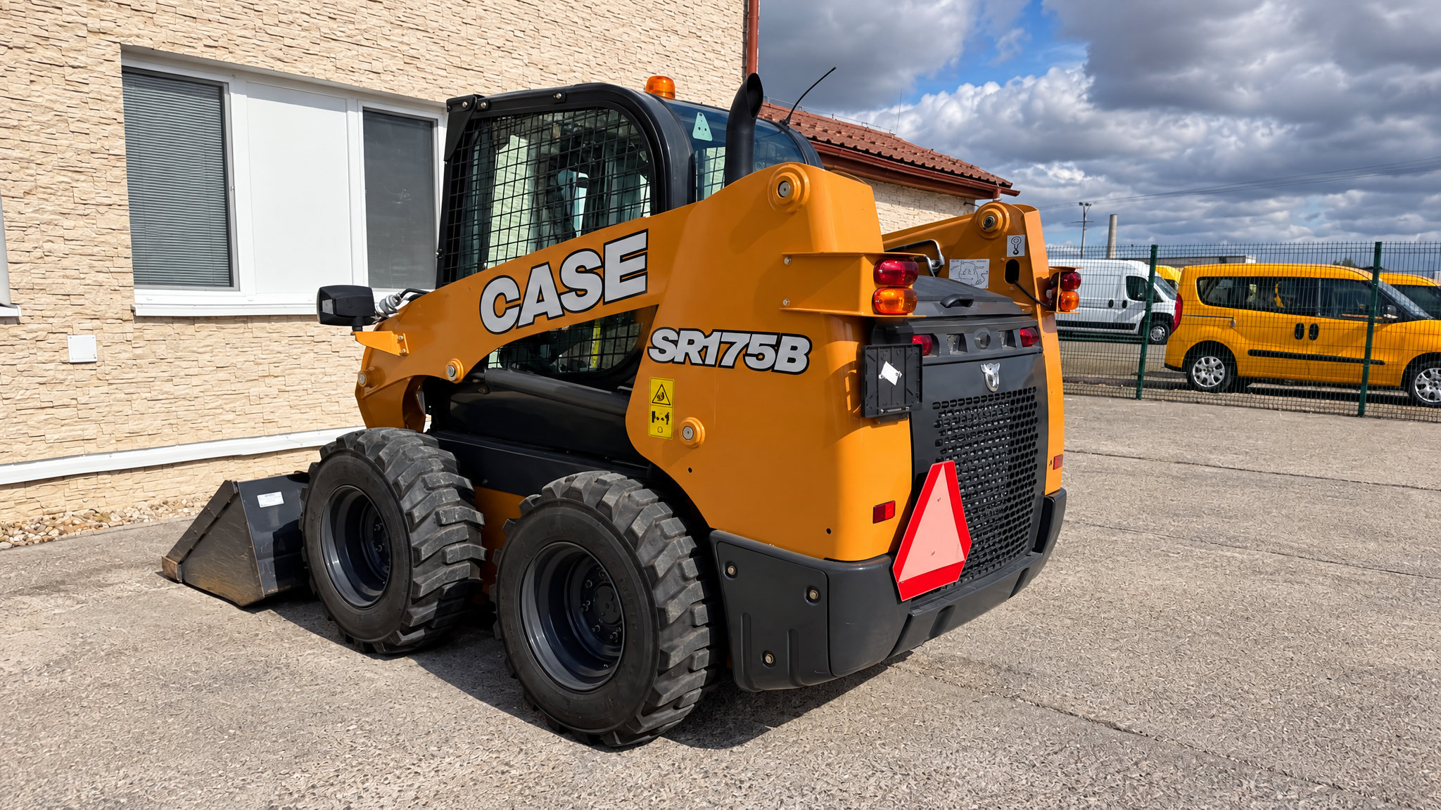 2025 Case SR175B - Image 3