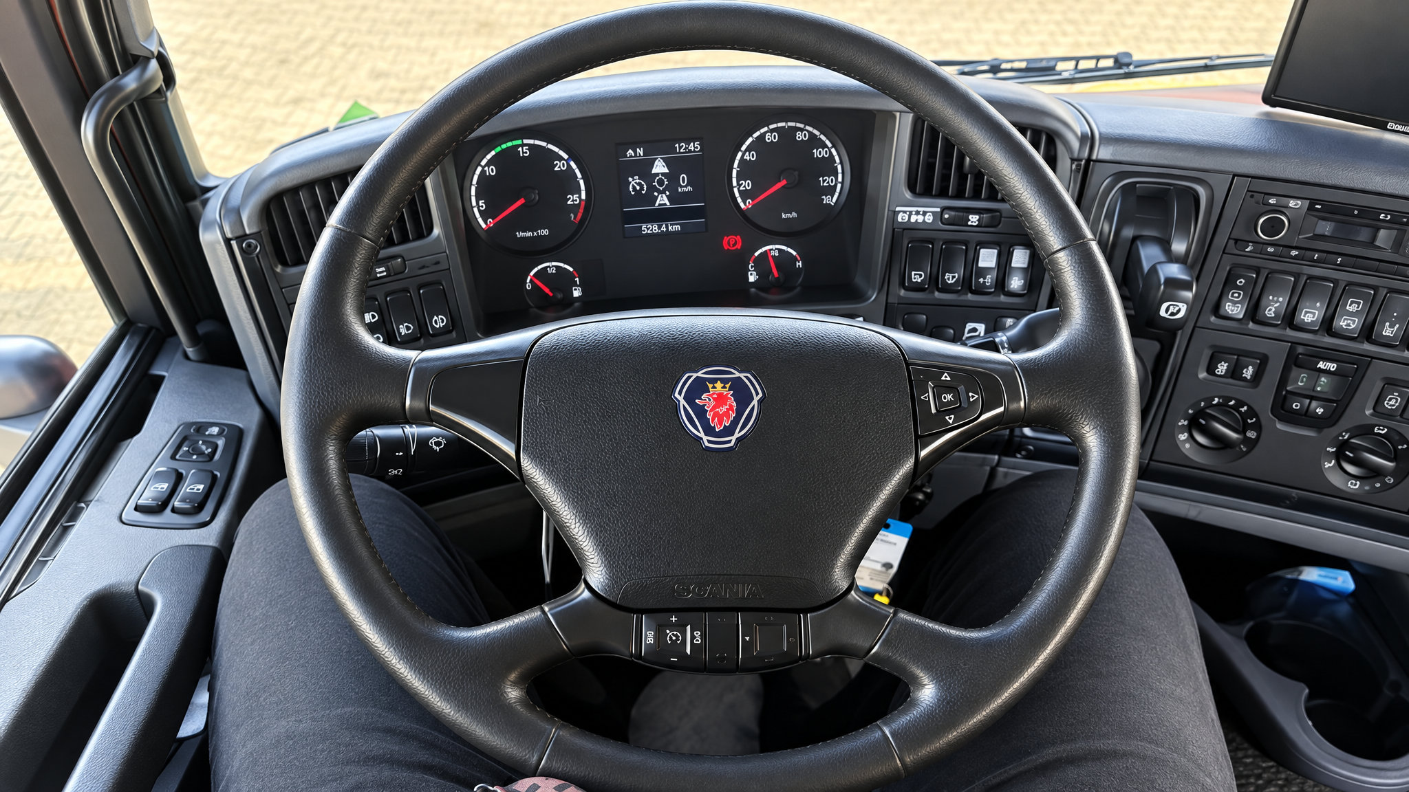 2016 Scania G410 4x4 Hooklift Palfinger - Image 7