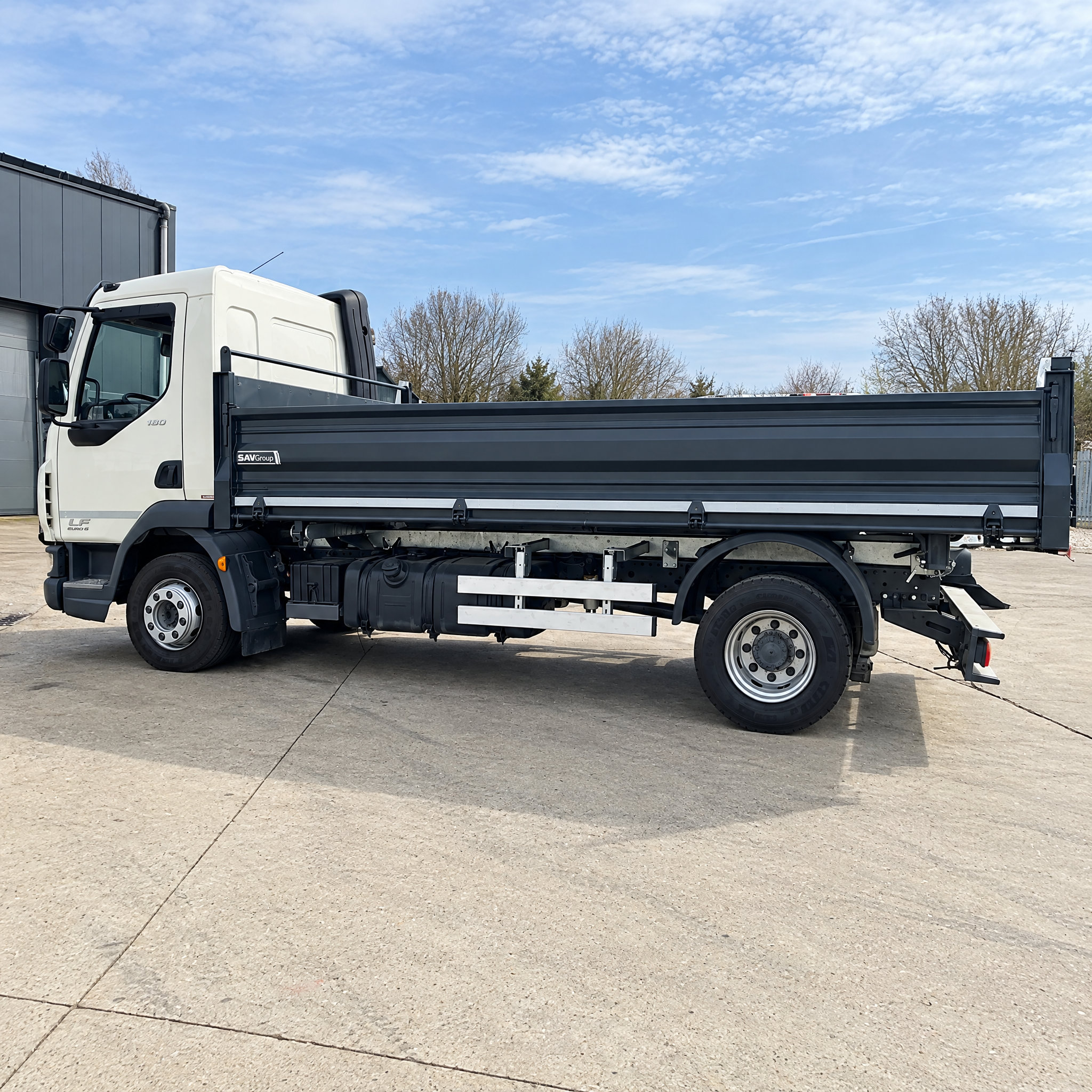 2017 DAF LF180 tipper (3 sides) - Automatic - Euro 6 - Image 16