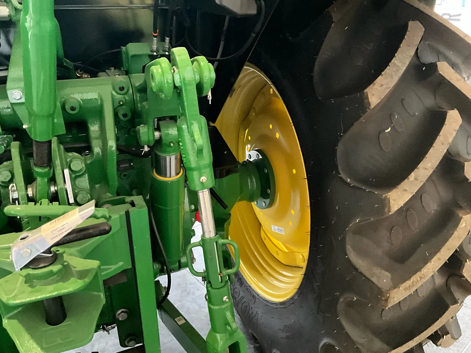 2024 John-Deere 5100 M 4WD Farm Tractor - Image 18