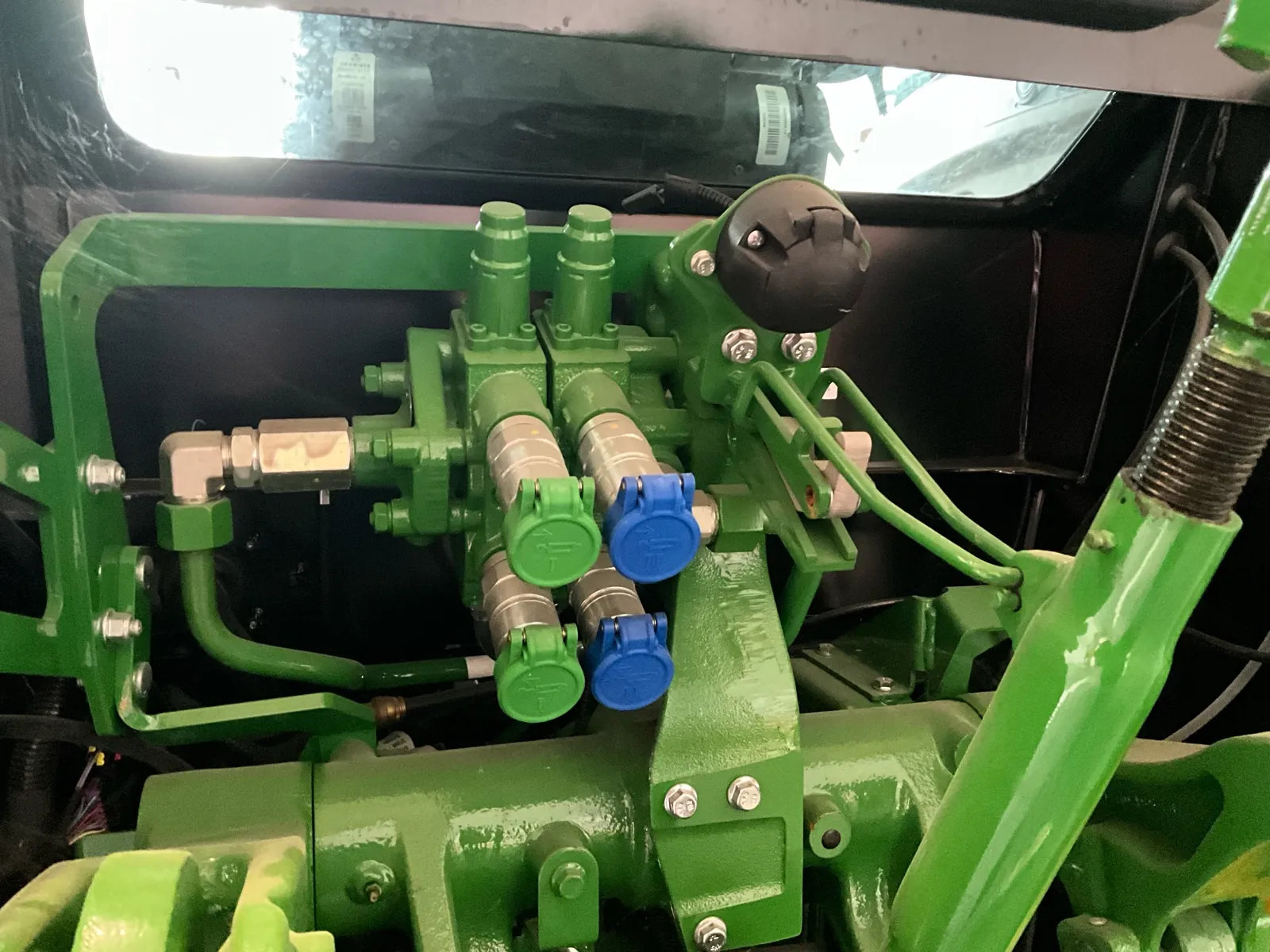 2024 John-Deere 5100 M 4WD Farm Tractor - Image 23