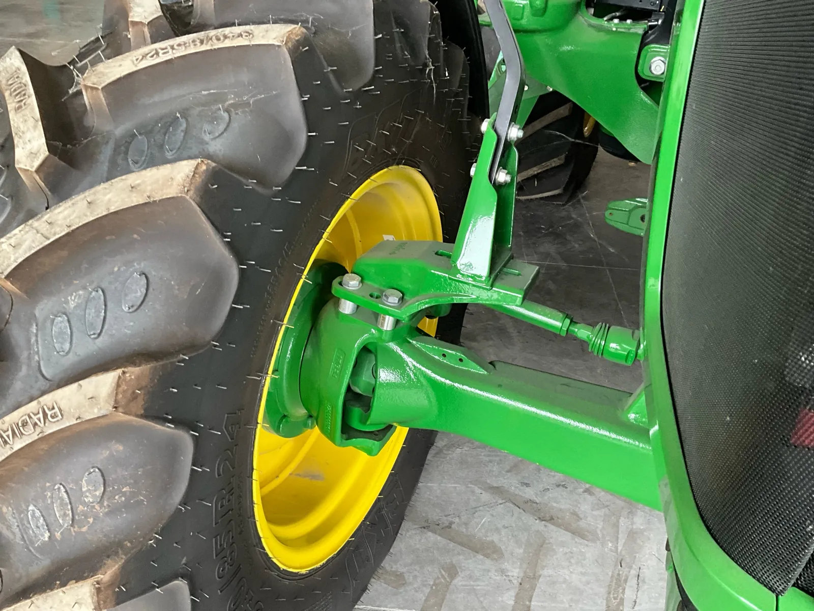 2024 John-Deere 5100 M 4WD Farm Tractor - Image 27
