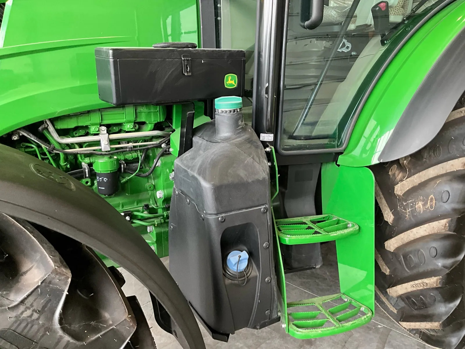2024 John-Deere 5100 M 4WD Farm Tractor - Image 30